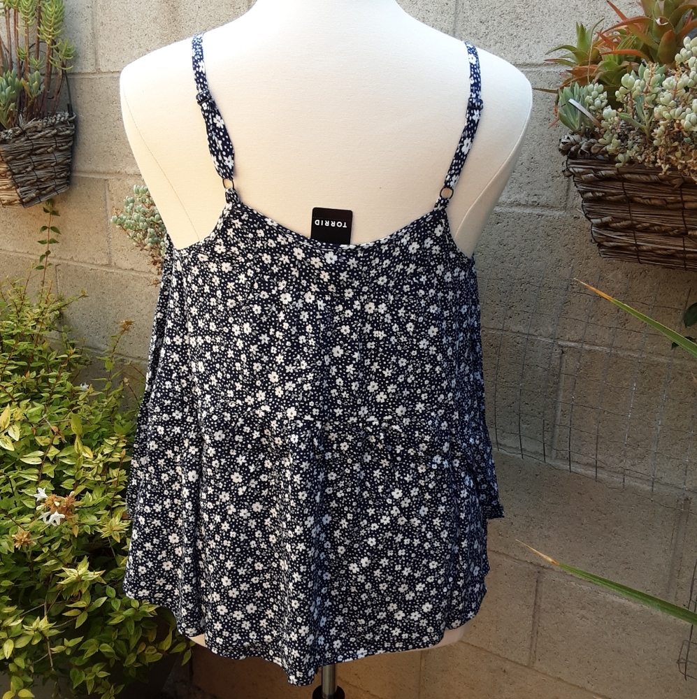Torrid  babydoll cami - Picture 3 of 8
